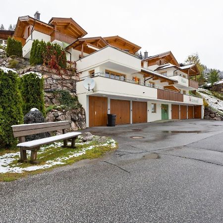 Chalet Apartment In Saalbach Hinterglemm Exteriör bild